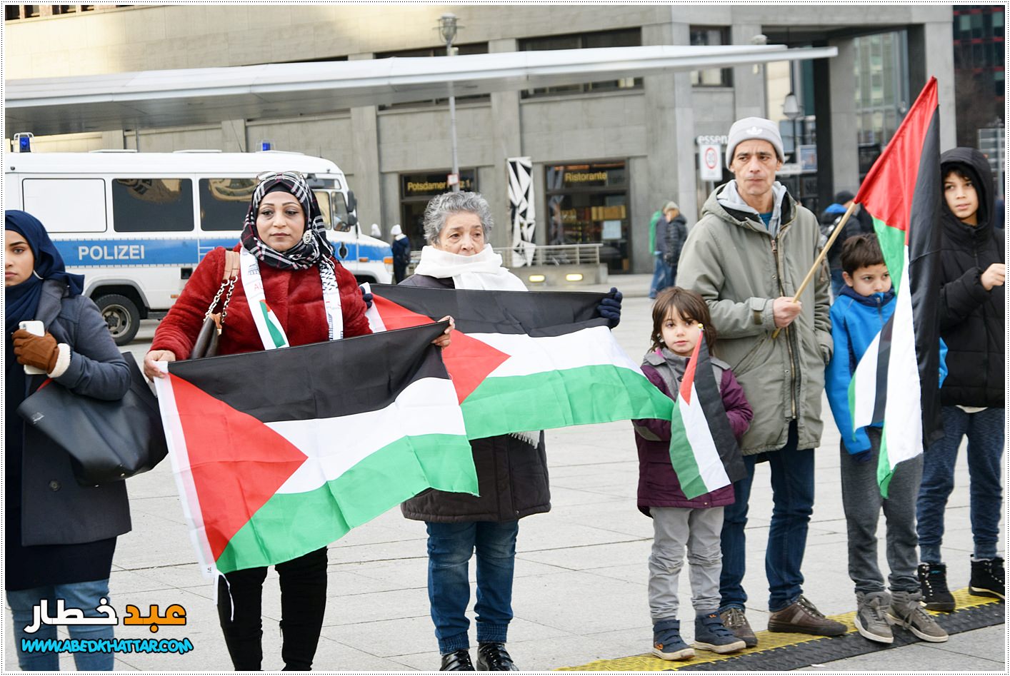  وقفة تضامن ودعم وتأييد للأسرى الفلسطينيين