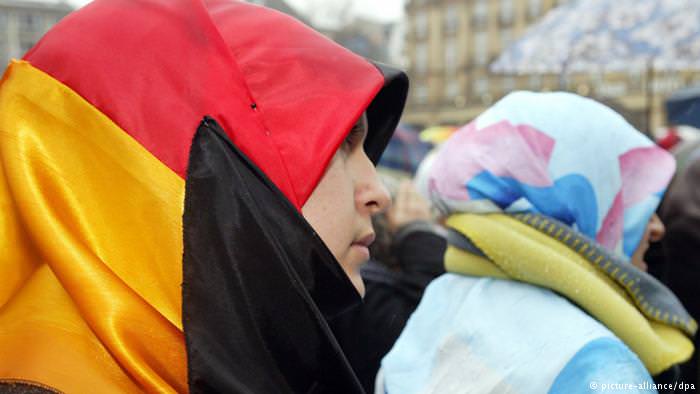 المحجبات في ألمانيا || بين التسامح والعنصرية