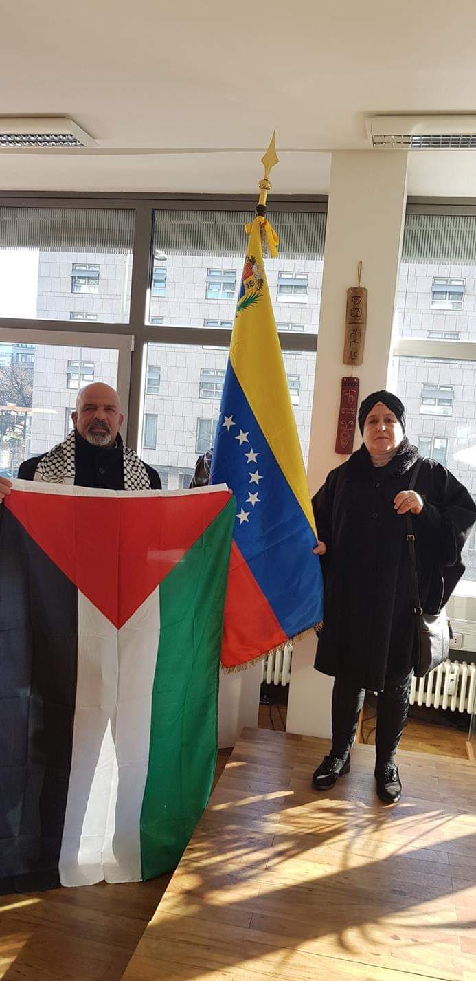 وفد من انصار الجبهة الشعبية لتحرير فلسطين يقوم بزيارة سفارة فنزويلا في برلين