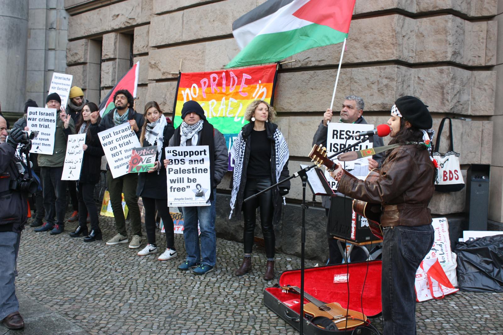 اعتصام تضامني احتجاجا على محاكمة الناشطين في حملة مقاطعة الاحتلال BDS في برلين