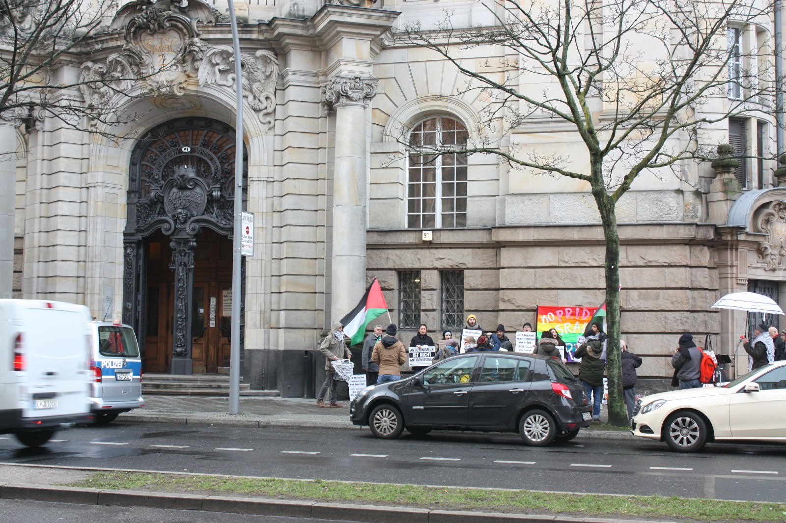 اعتصام تضامني احتجاجا على محاكمة الناشطين في حملة مقاطعة الاحتلال BDS في برلين