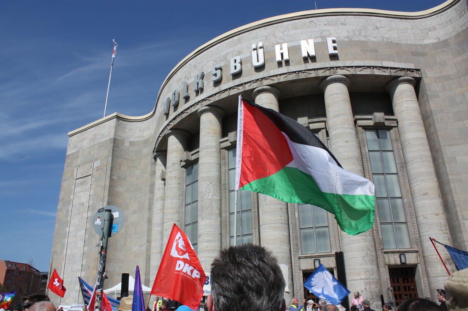 حضور فلسطيني بارز في مسيرة عيد الفصح المجيد للسلام ببرلين