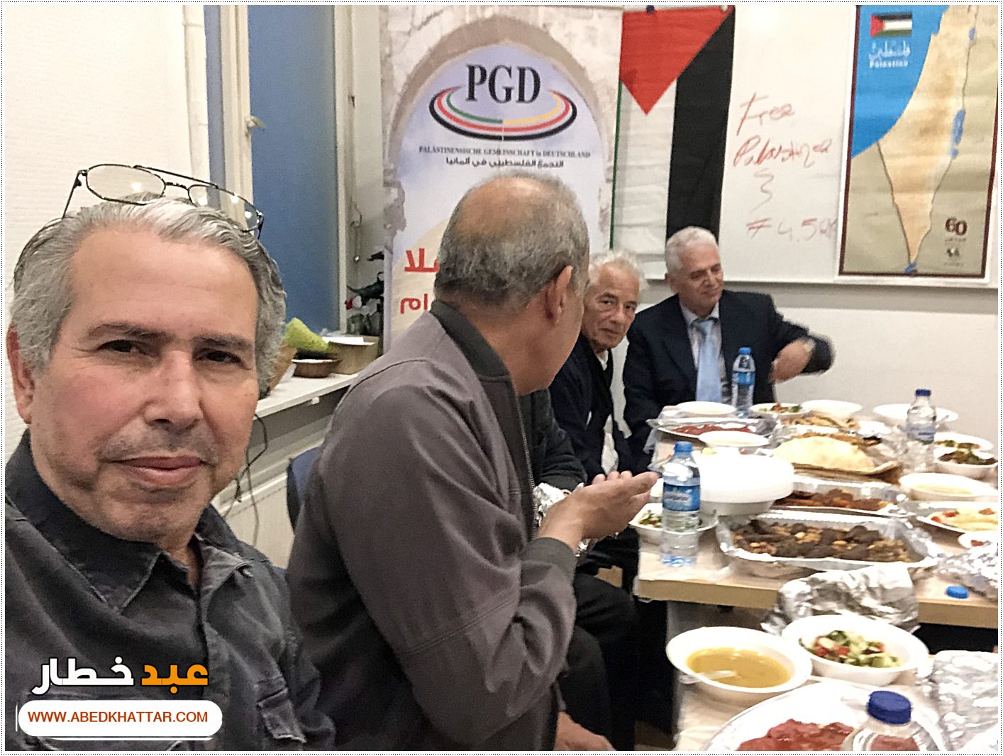 على هامش الإفطار الجماعي الّذي أقامه التجمع الفلسطيني في ألمانيا في مقرّه في برلين