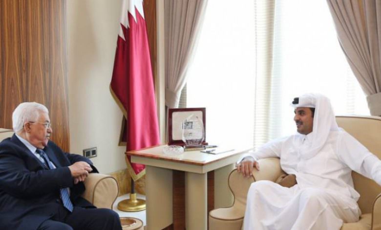 عباس يبحث مع أمير قطر الأوضاع المالية للسلطة