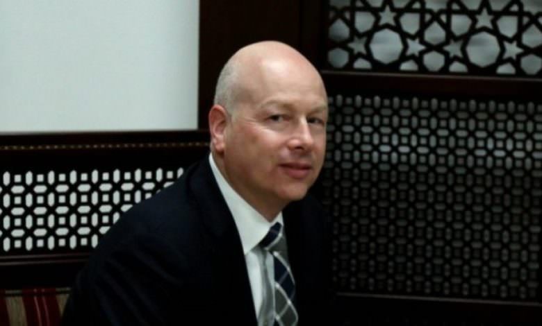 غرينبلات يدعو إلى حل الأونروا ونقل خدماتها للحكومات المستضيفة