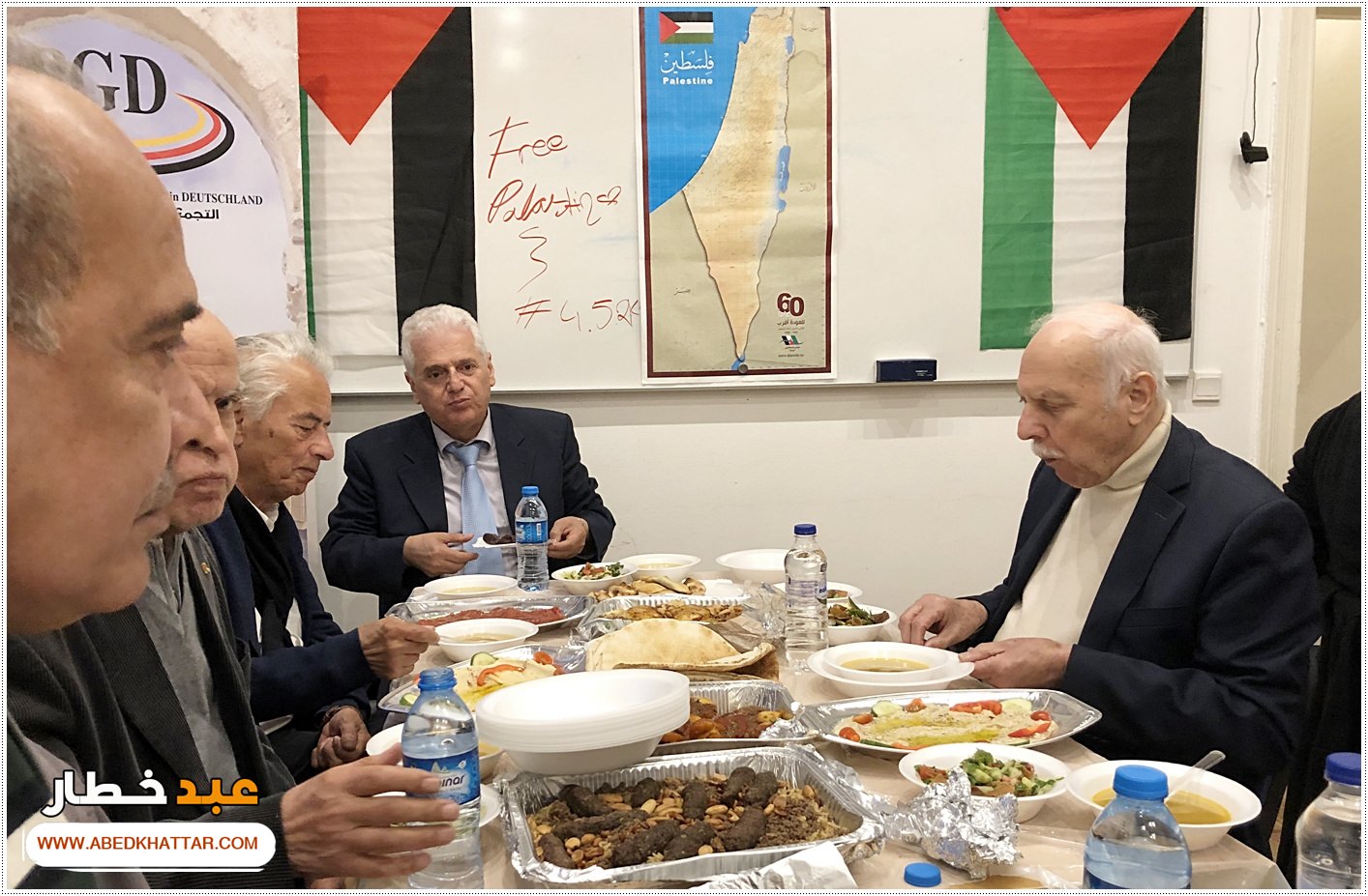على هامش الإفطار الجماعي الّذي أقامه التجمع الفلسطيني في ألمانيا في مقرّه في برلين