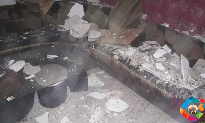 نجاة عائلة انهار سقف منزلها في مخيّم البص