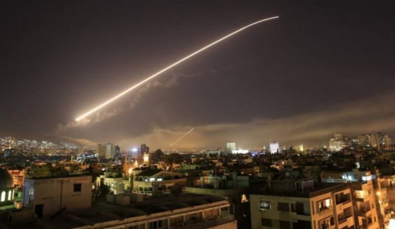 الدفاعات الجوية السورية تتصدى لهجوم صاروخي صهيوني فجراً