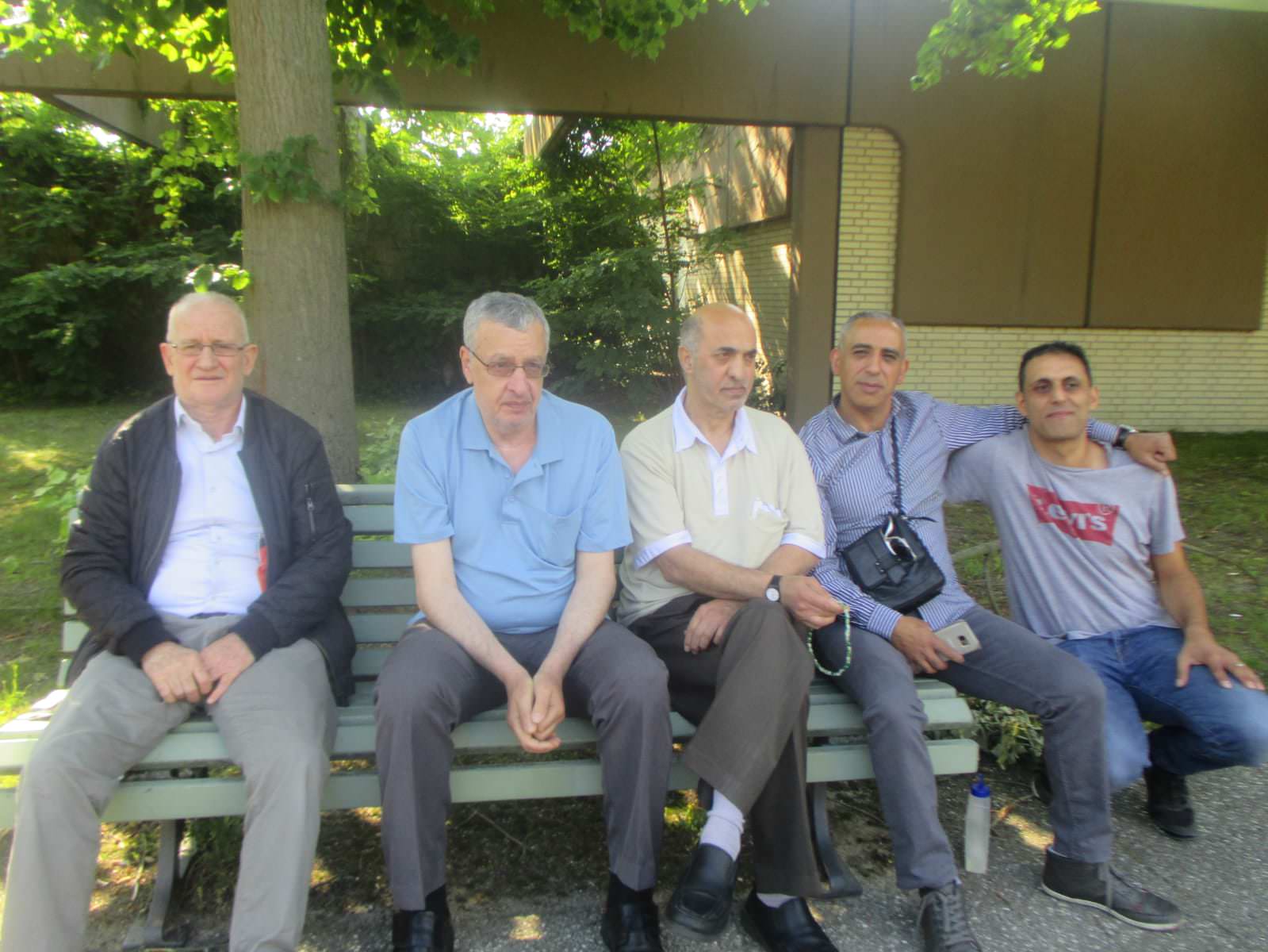 تشييع جنازة المرحومة سميرة فيومي ام فادي سعد بمقبرة الشبنداو في برلين