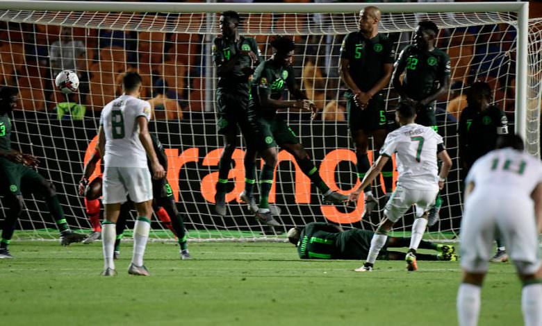 محرز يسجل هدفاً قاتلاً ويقود الجزائر لنهائي كأس إفريقيا