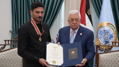 الرئيس الفلسطيني يقلّد مروان مخول وسام الدولة