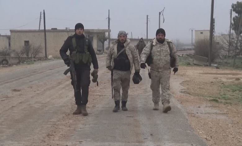 25 قتيلاً باشتباكات بين النظام ومسلحين عند حدود لبنان