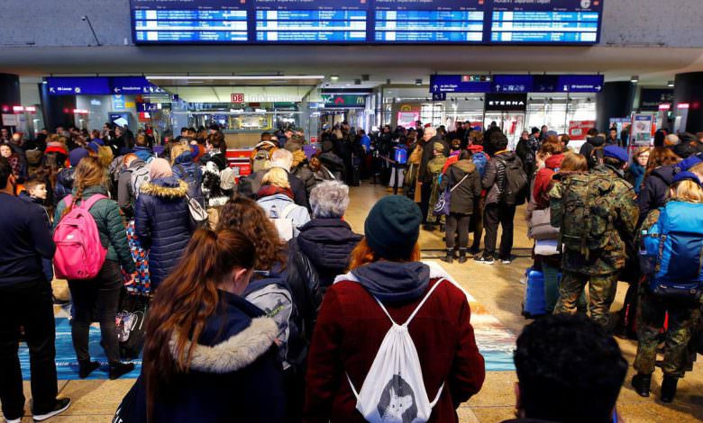 العاصفة سابينه تعطل رحلات جوية وخدمات قطارات في ألمانيا