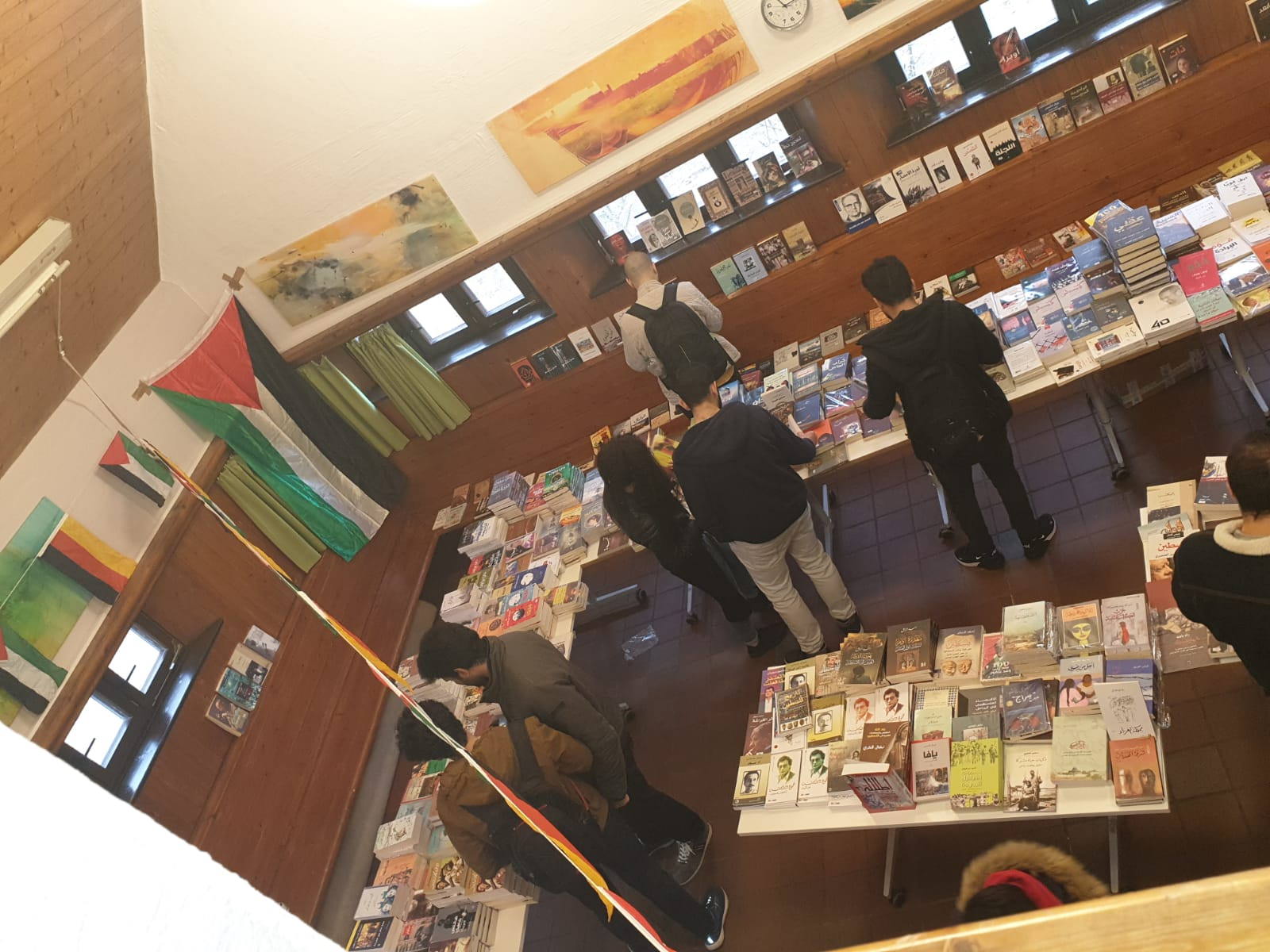 مركز دارنا للتراث الفلسطيني يشارك في المعرض الكتاب العربي وبالتعاون مع منتدى القدس الثقافي في مدينة ايرلانغن / المانيا