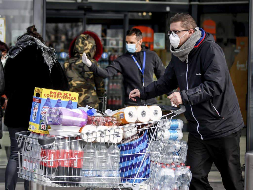 مفاجأة صادمة من الصحة العالمية .||. الكمامة لا تنفع إلا