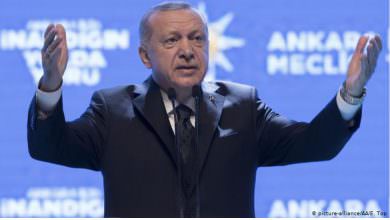 أردوغان يهدد أوروبا بموجة جديدة من ملايين اللاجئين