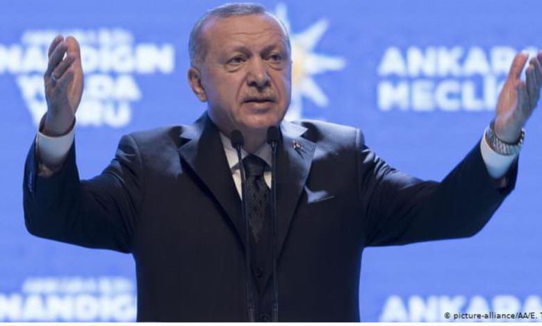 أردوغان يهدد أوروبا بموجة جديدة من ملايين اللاجئين
