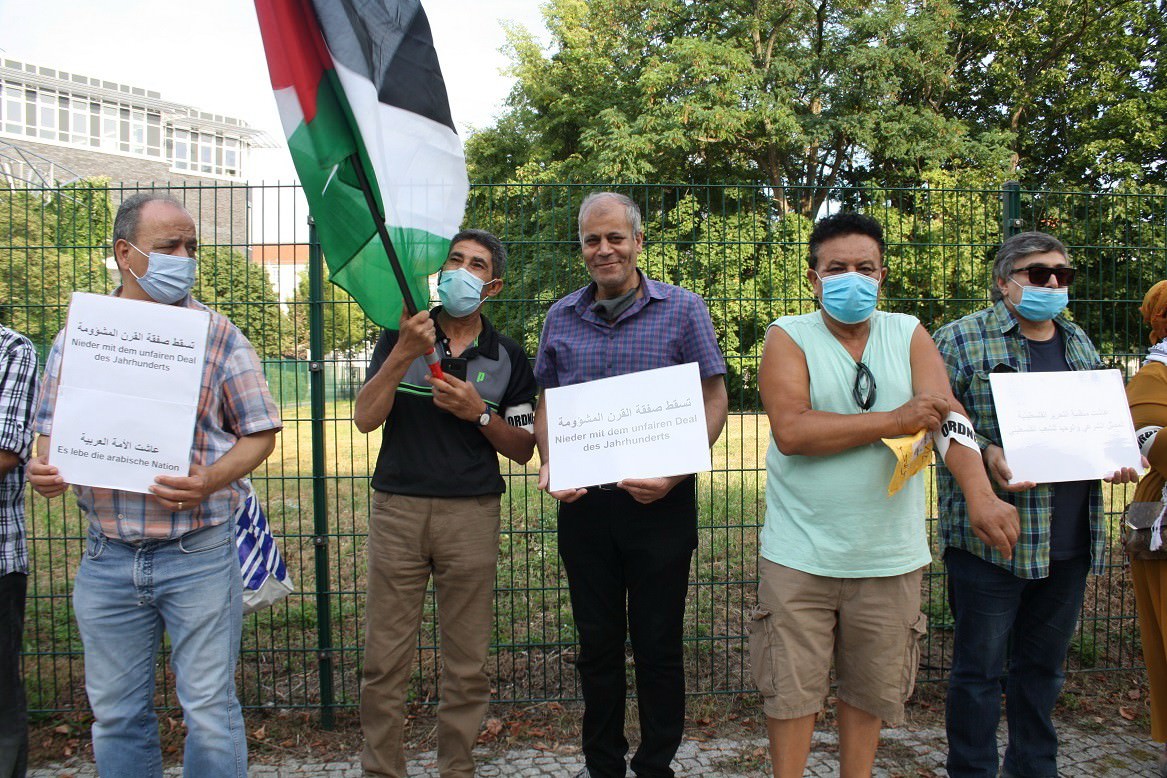 لجنة العمل الوطني الفلسطيني في برلين تنظم وقفة غضب ورفض وتنديد ضد خيانة الإمارات والتطبيع مع دولة الاحتلال