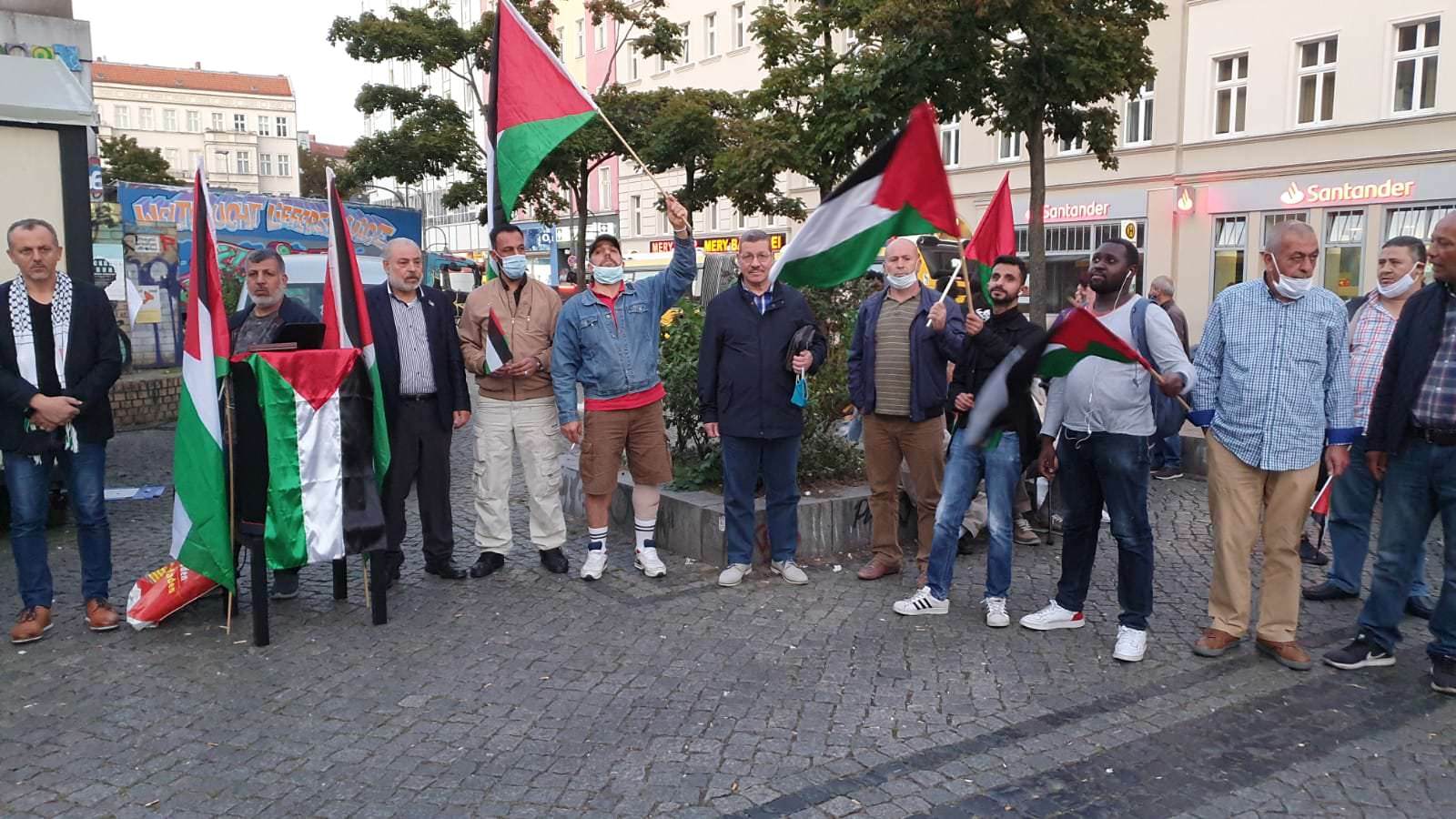 وقفة شعبية جماهيرية إحتجاجية في برلين ضد التطبيع .. صرخة وغضب واستنكار
