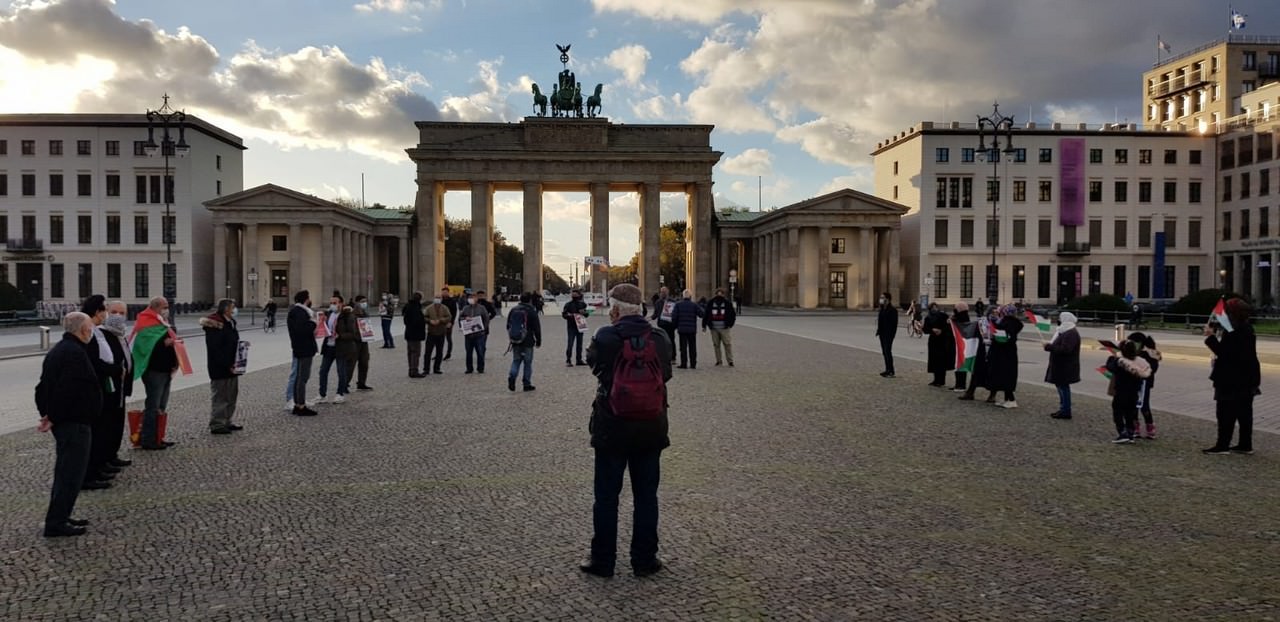 وقفة إحتجاج ضد سياسة الإعتقال الإداري وتضامناً مع الأسير البطل ماهر الأخرس المضرب عن الطعام