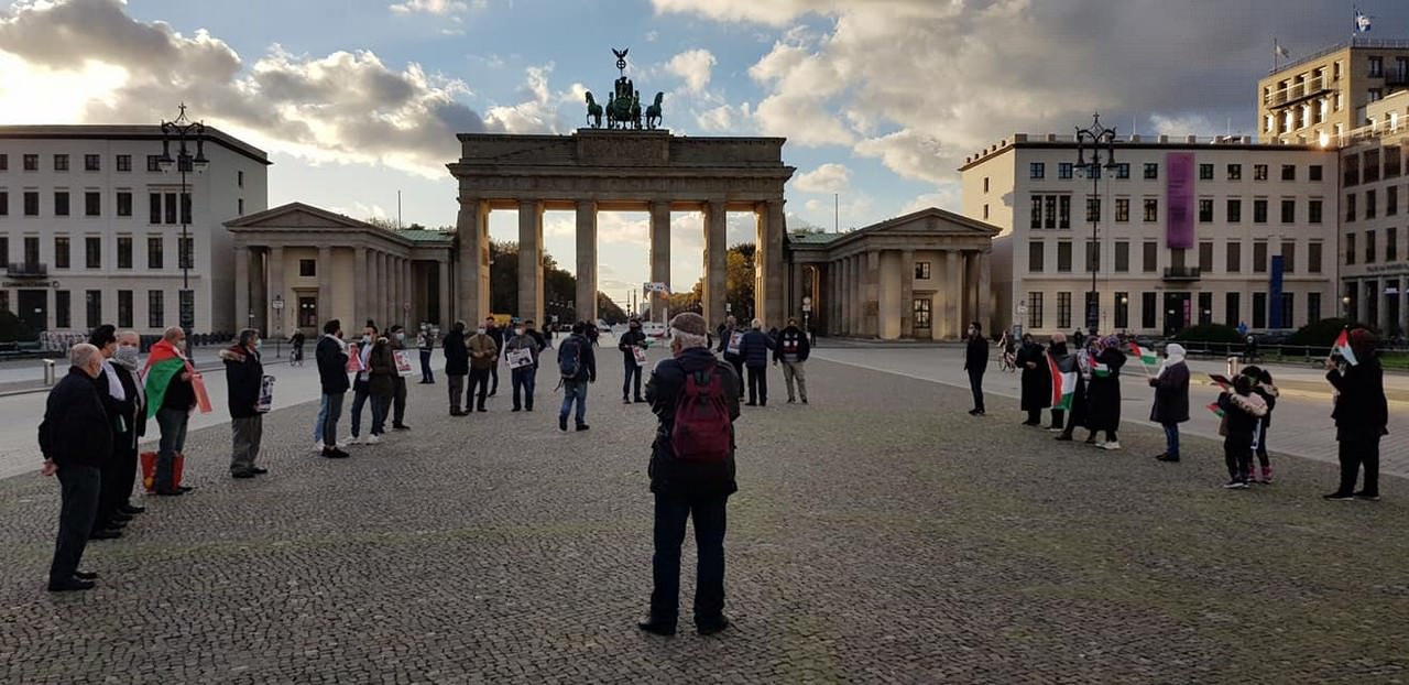 وقفة إحتجاج ضد سياسة الإعتقال الإداري وتضامناً مع الأسير البطل ماهر الأخرس المضرب عن الطعام