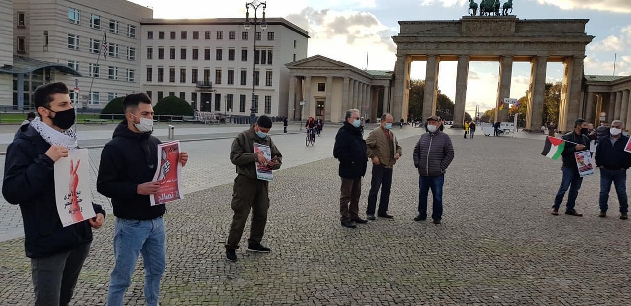 وقفة إحتجاج ضد سياسة الإعتقال الإداري وتضامناً مع الأسير البطل ماهر الأخرس المضرب عن الطعام