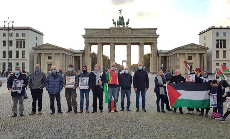 وقفة إحتجاج ضد سياسة الإعتقال الإداري وتضامناً مع الأسير البطل ماهر الأخرس المضرب عن الطعام