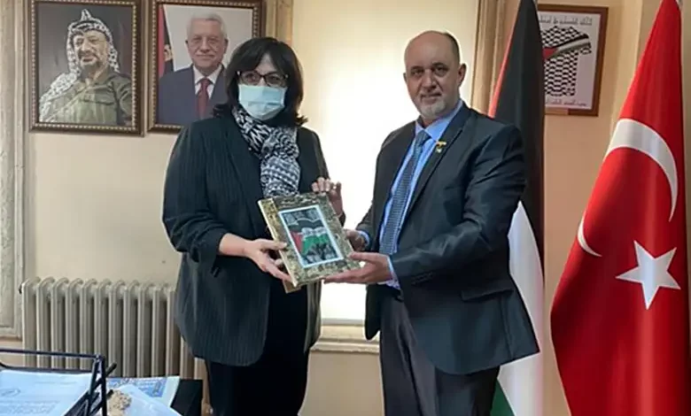 وفد من تجمع الشتات الفلسطيني أوروبا يلتقي مع القنصل الفلسطيني في اسطنبول