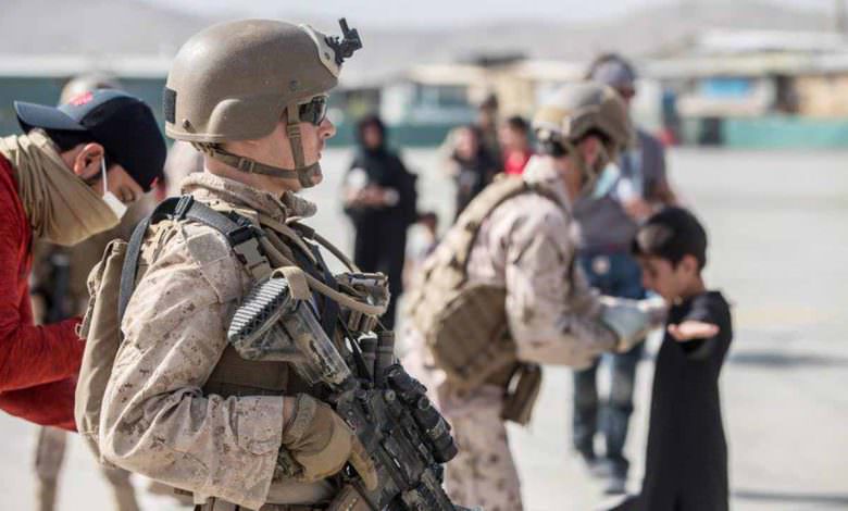 البنتاغون مقتل 12 عسكريا أمريكيا وإصابة 15 آخرين بهجوم مطار كابل وعملية الإجلاء ستستمر