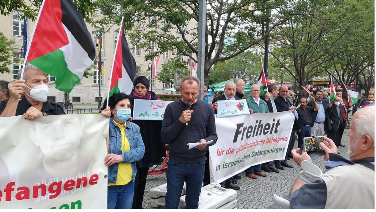 وقفة جماهيرية في برلين .. للمطالبة بإطلاق سراح الأسرى الفلسطينيين ووقف الإعتقال الإداري
