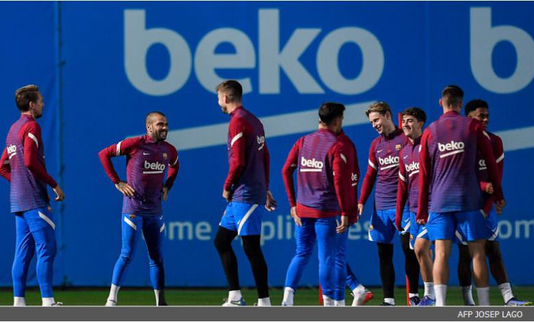 كورونا يضرب فريق برشلونة