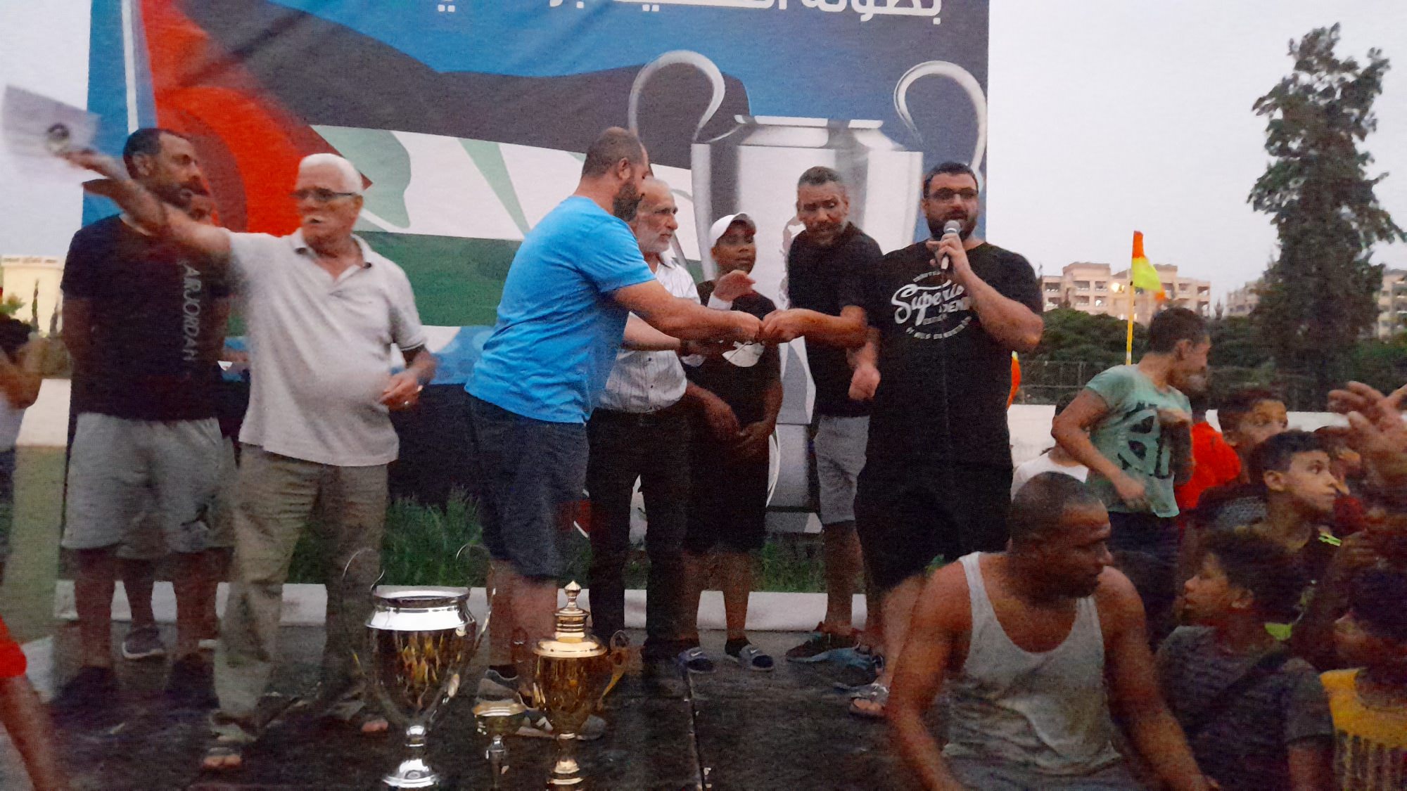 تكريم لكل من ساهم في نجاح بطولة الشهيد ابو علي مصطفي ال 21 في مخيم البداوي