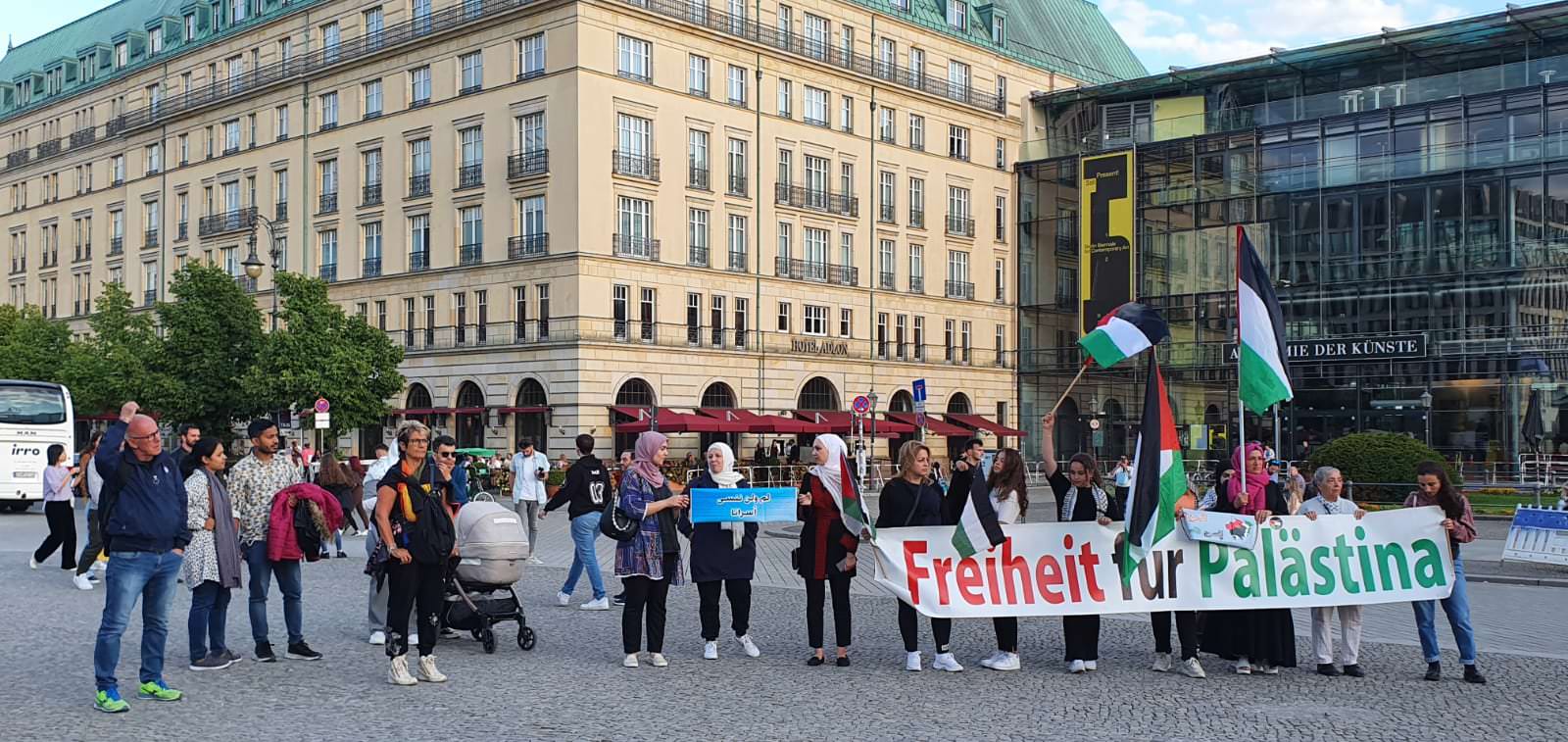وقفة جماهيرية في برلين .. للمطالبة بإطلاق سراح الأسرى الفلسطينيين ووقف الإعتقال الإداري