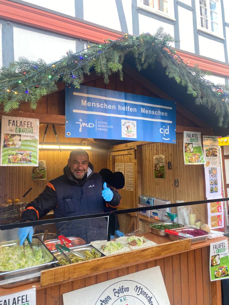 بالصور || جمعية ناس بتساعد ناس في مدينة نينبورغ الالمانيه تشارك في بازار عيد الميلاد السنوي