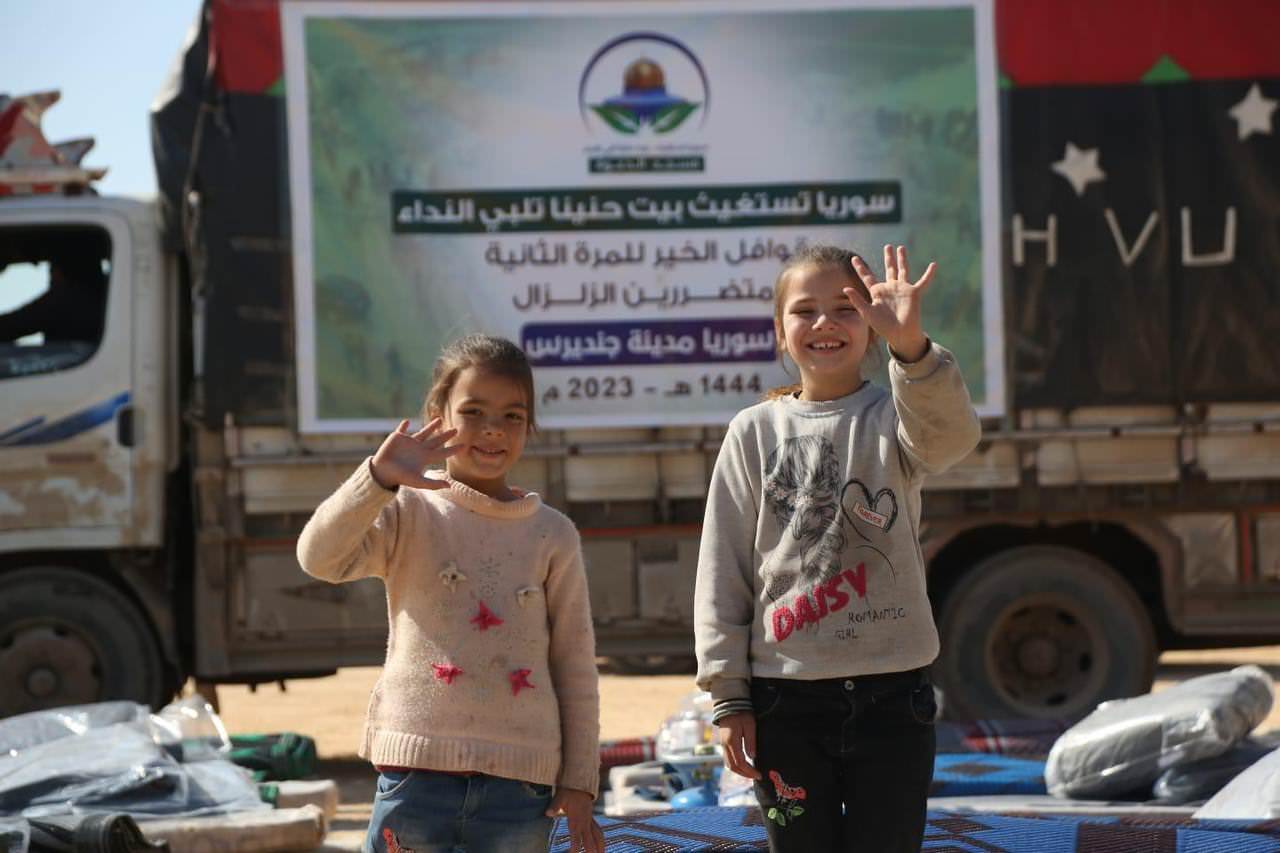 المساعدات الفلسطينية لسوريا تتواصل