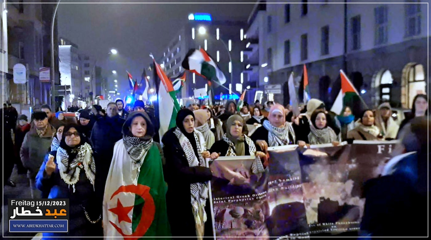 تظاهره حاشده دعت لها اللجنه الوطنيه الفلسطينيه الموحدة في برلين نصره ودعما للشعب الفلسطيني في قطاع غزه