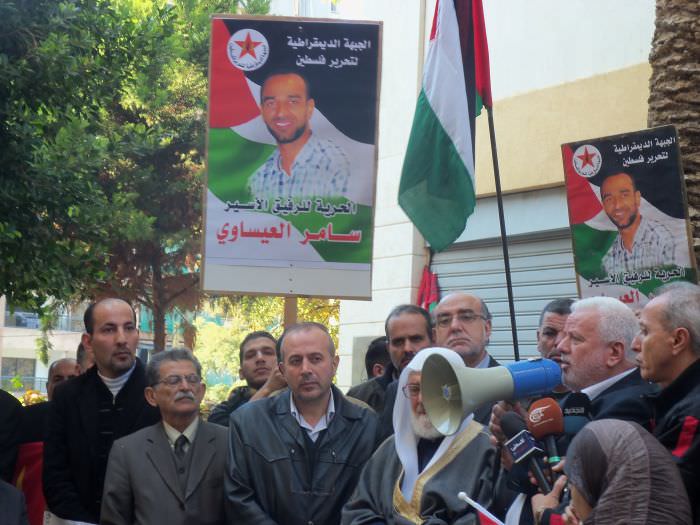 إعتصام تضامني للحملة الوطنية في بيروت دعماً للعيساوي والأسرى المضربين عن الطعام