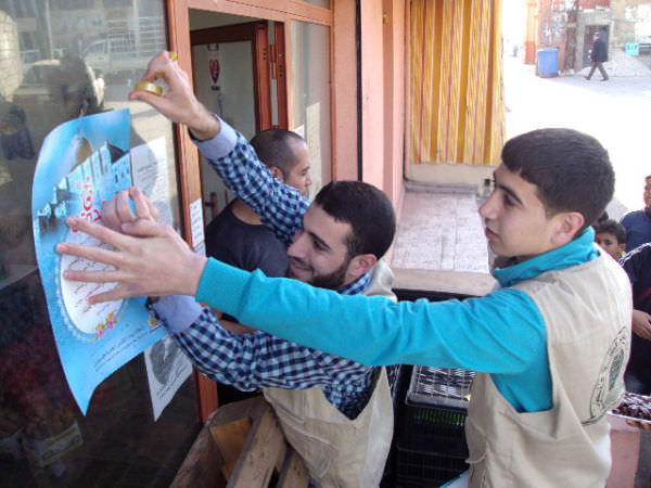 حواجز محبة لرابطة وكشافة بيت المقدس في مخيمات صور  بذكرى المولد النبوي