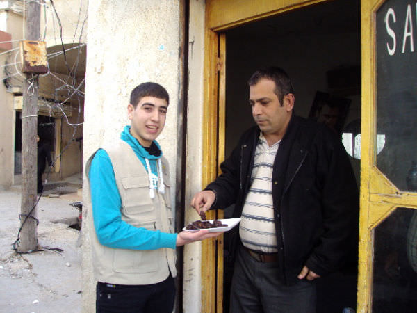 حواجز محبة لرابطة وكشافة بيت المقدس في مخيمات صور  بذكرى المولد النبوي