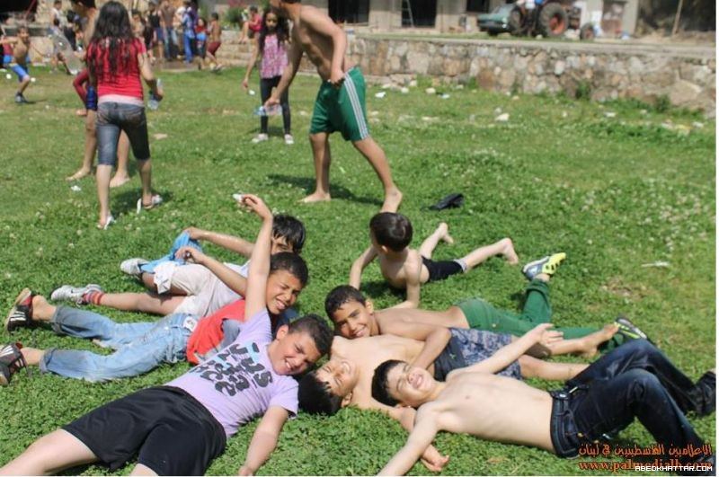 مركز بيت أطفال الصمود في مخيم البداوي ينظم رحلة إلى نهر موسى