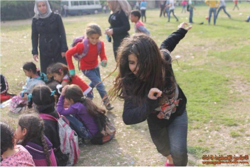 مركز بيت أطفال الصمود في مخيم البداوي ينظم رحلة إلى نهر موسى