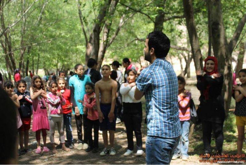مركز بيت أطفال الصمود في مخيم البداوي ينظم رحلة إلى نهر موسى