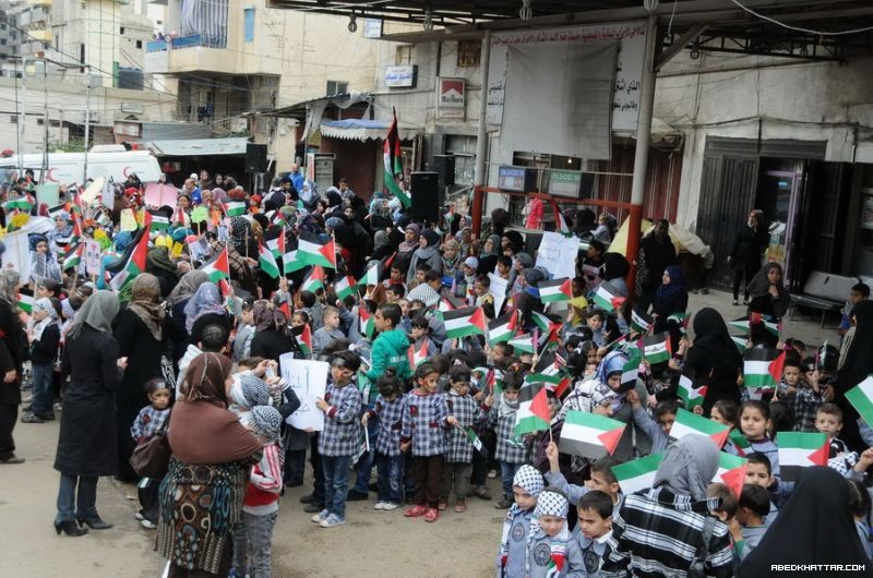 مخيم البداوي يتضامن مع الاسرى الفلسطينيين في يومهم