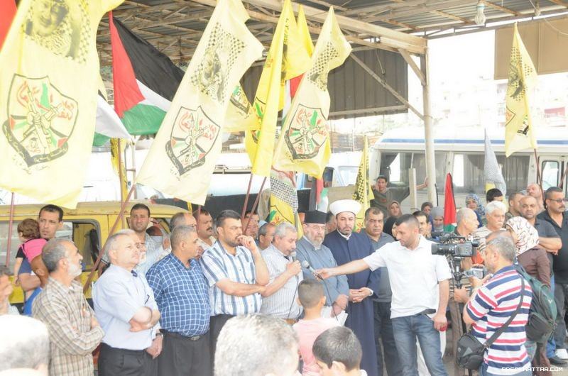 حركة فتح تعتصم في مخيم البداوي تضامناً مع القدس والاقصى