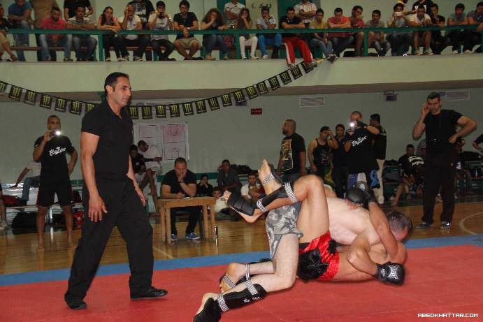 ابناء مخيم عين الحلوة يفزون بالفنون القتالية في الجامعة lau في بيروت‎