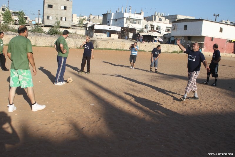 من اجل فلسطين مباراة في كرة القدم بين قيادات الفلسطينية في عين الحلوة‎