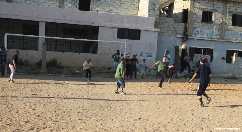 من اجل فلسطين مباراة في كرة القدم بين قيادات الفلسطينية في عين الحلوة‎