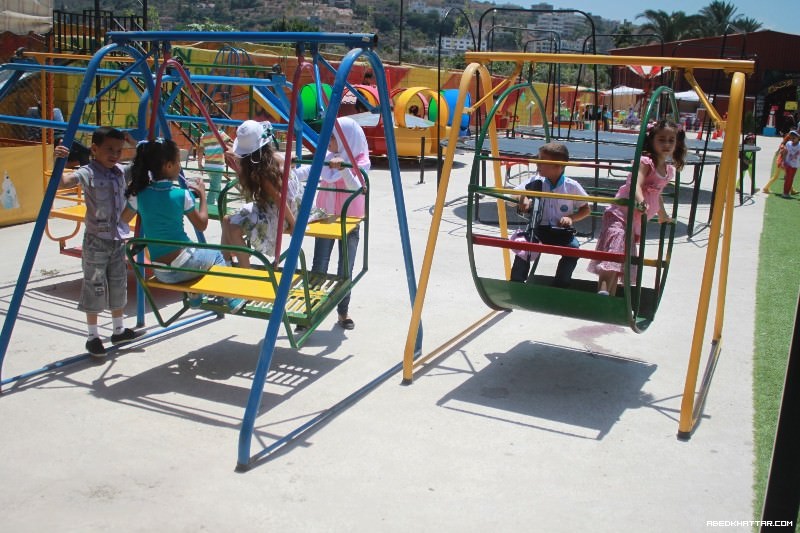 لقطات مصورة من اجواء اول الايام العيد الفطر السعيد في مجمع منصور عزام‎