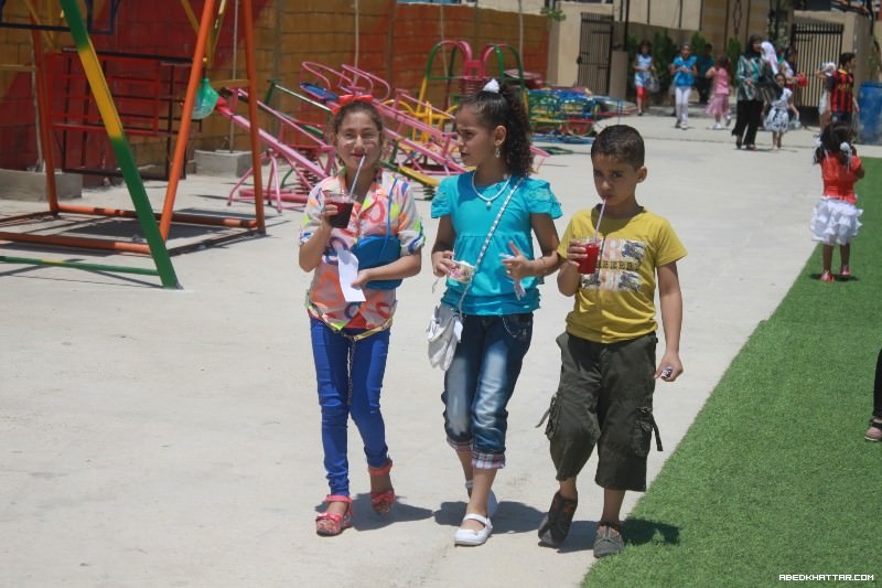 لقطات مصورة من اجواء اول الايام العيد الفطر السعيد في مجمع منصور عزام‎