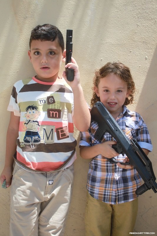 لقطات مصورة من اجواء اول الايام العيد الفطر السعيد في مجمع منصور عزام‎